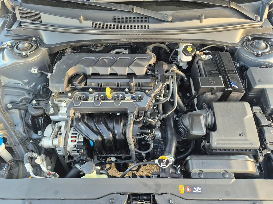 2025 Hyundai Elantra Smart 