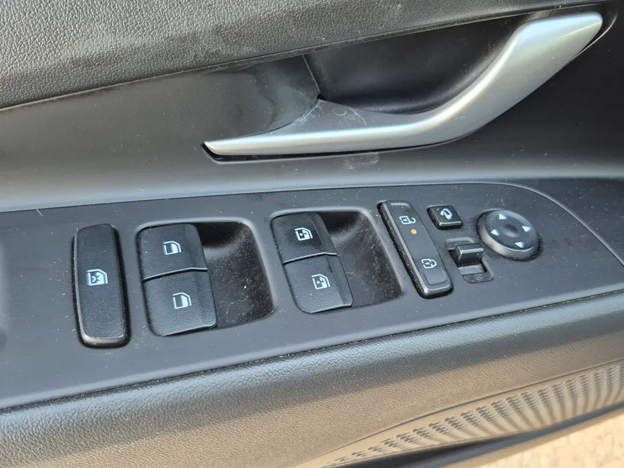 2025 Hyundai Elantra Smart 