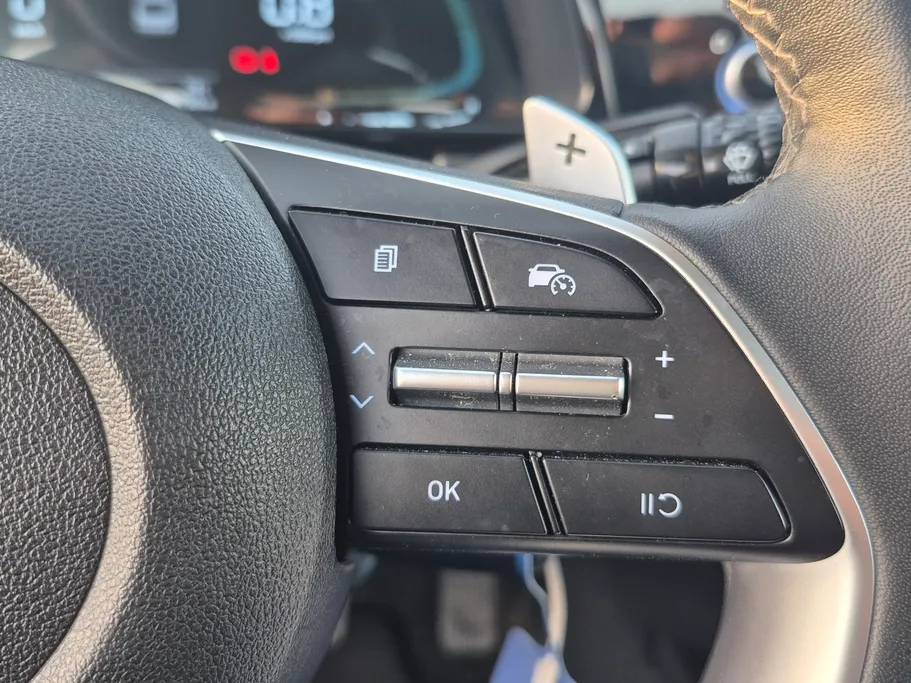2025 Hyundai Elantra Smart 