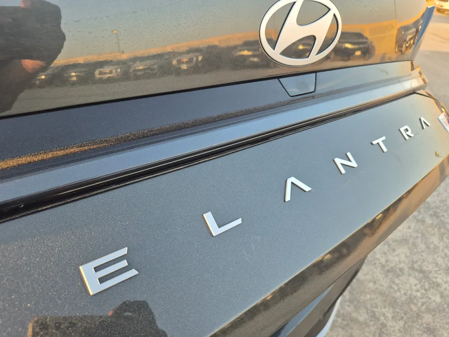 2025 Hyundai Elantra Smart 