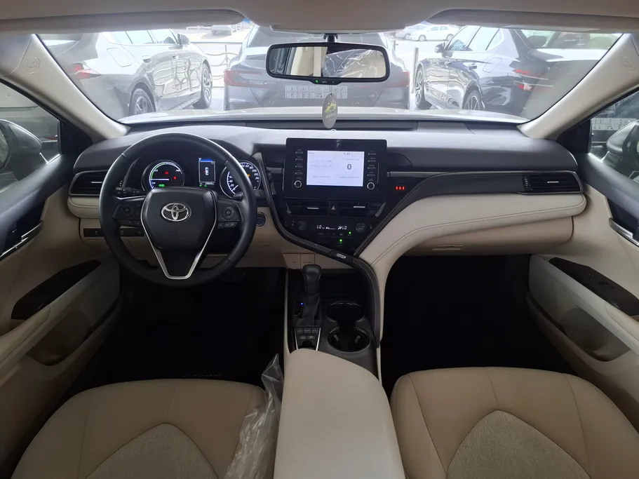تويوتا كامري GLE HEV  2024 