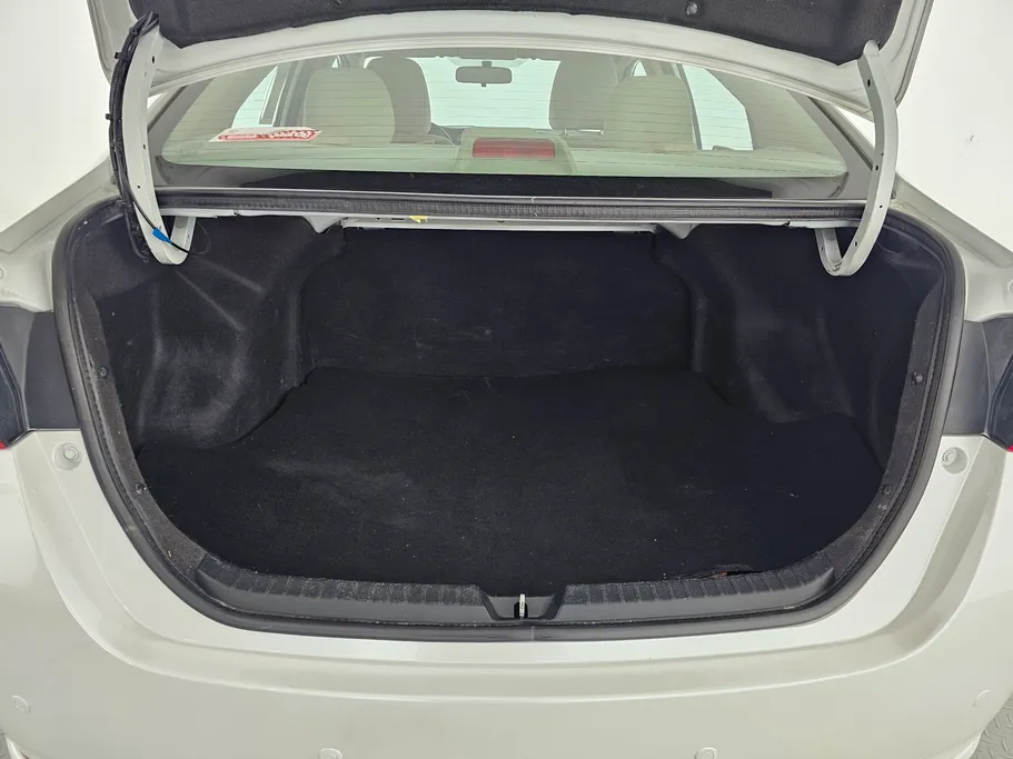2022 Toyota Yaris  Y 