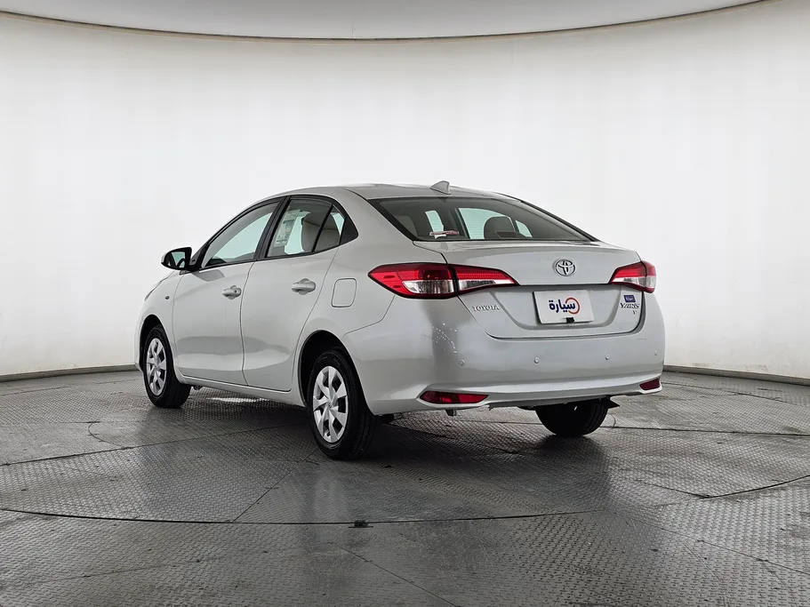 2022 Toyota Yaris  Y 