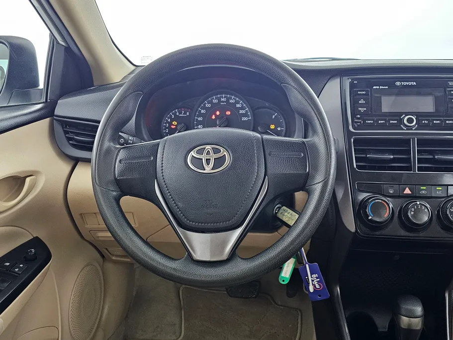 2022 Toyota Yaris  Y 
