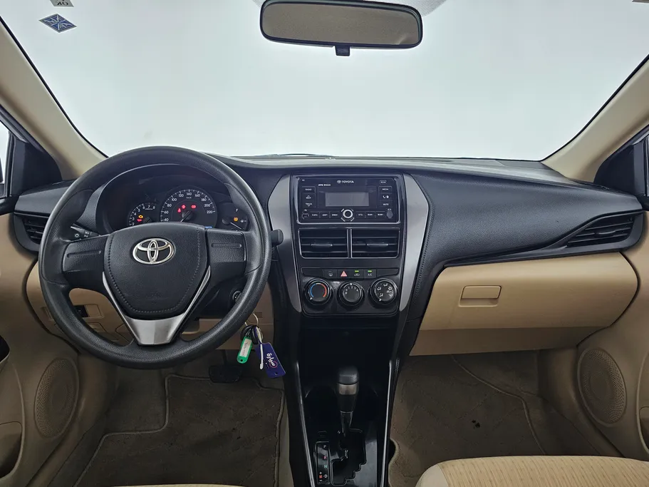 2022 Toyota Yaris  Y 