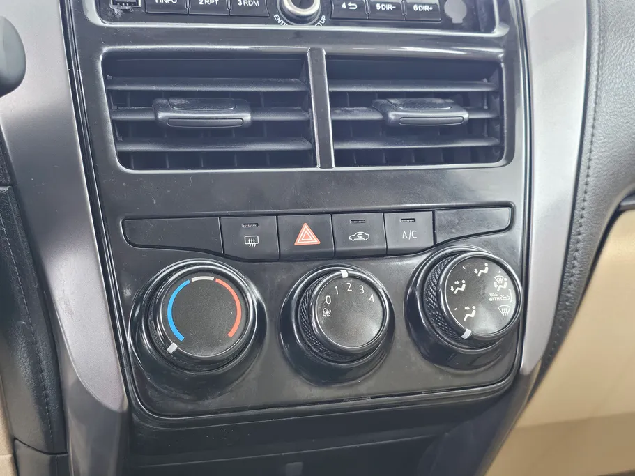 2022 Toyota Yaris  Y 