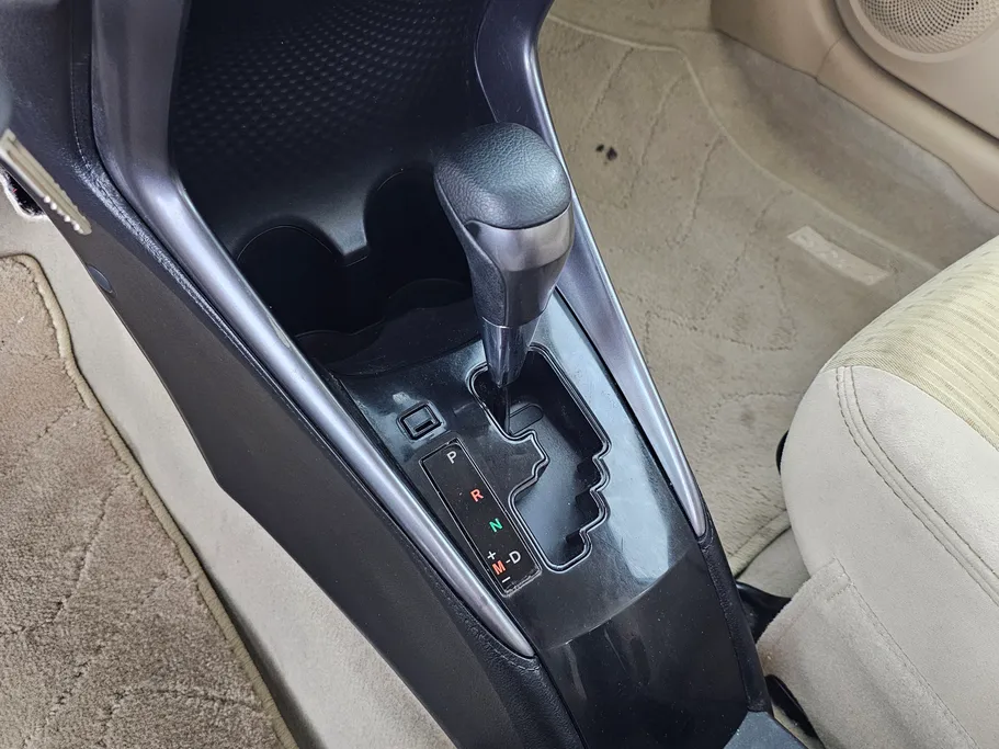 2022 Toyota Yaris  Y 