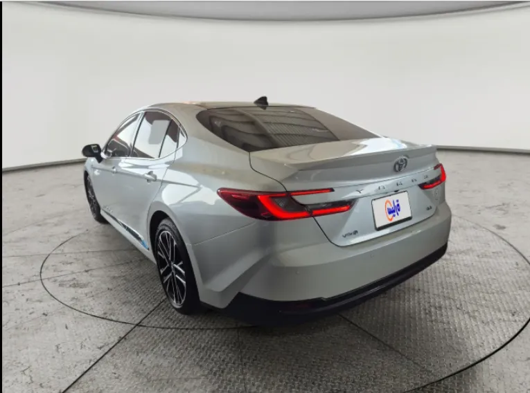 2025 Toyota Camry  LE HEV 