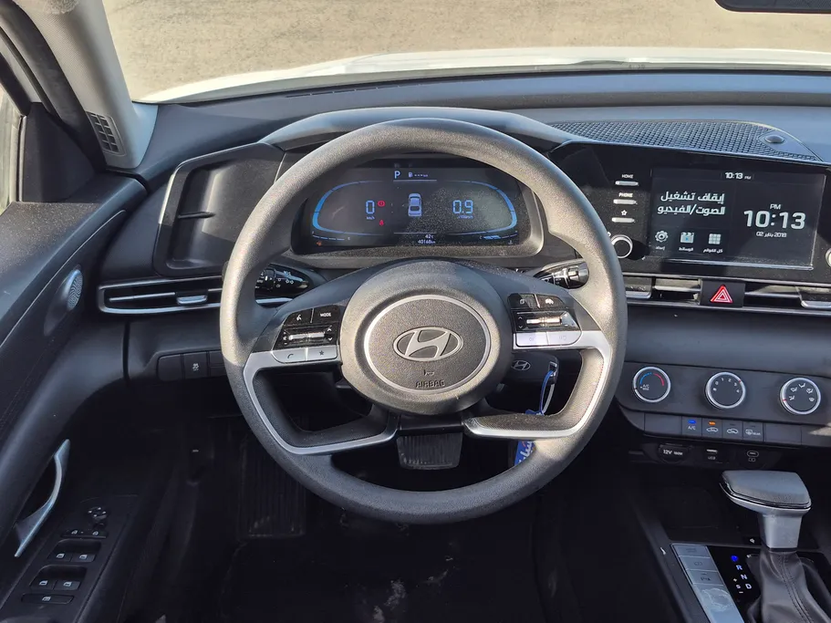 2024 Hyundai Elantra Smart 