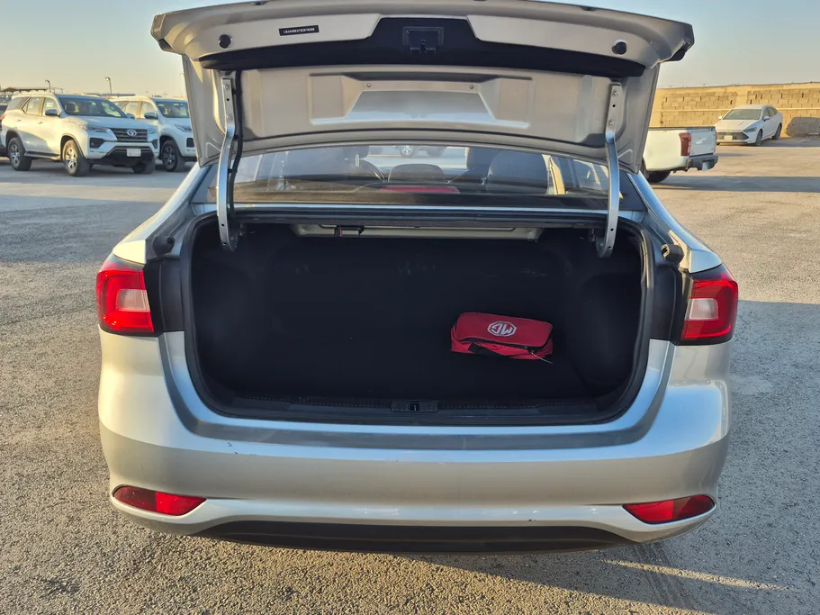 2025 MG 5 STD 