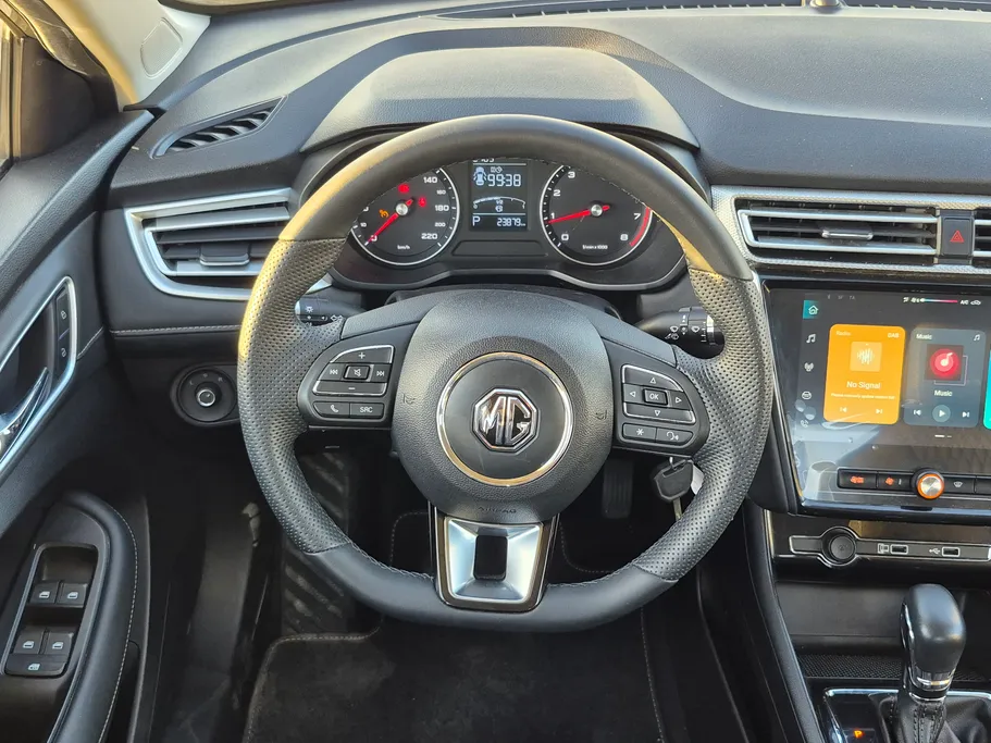 2025 MG 5 STD 