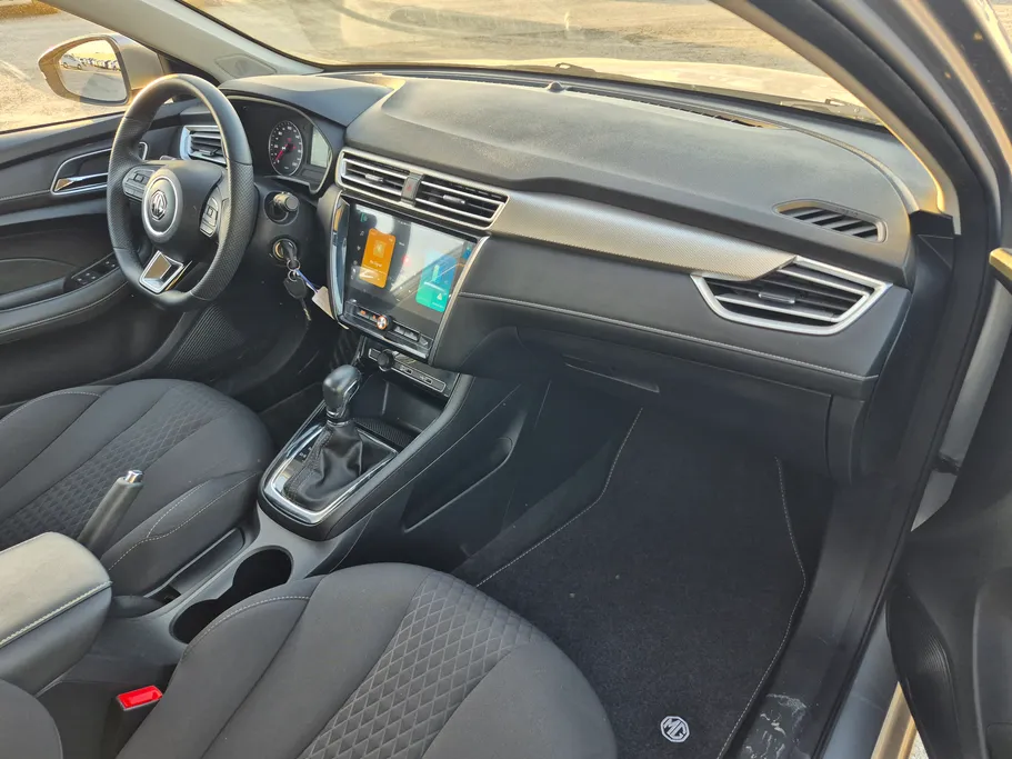 2025 MG 5 STD 