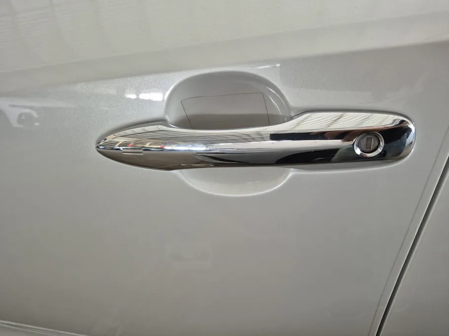 تويوتا كورولا XLI Executive Moonroof 2024 