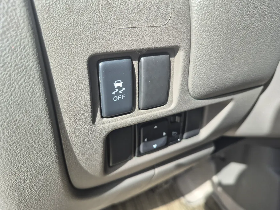 2023 Nissan Sunny SV Comfort 