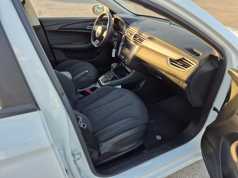 2025 MG 5 STD 