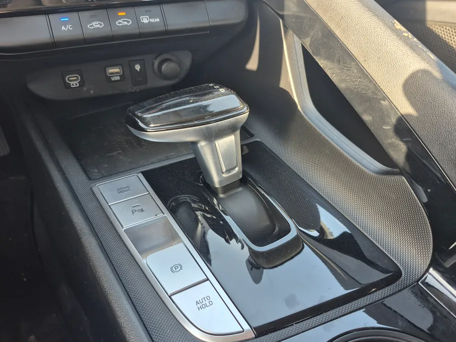 2025 Hyundai Elantra Smart 
