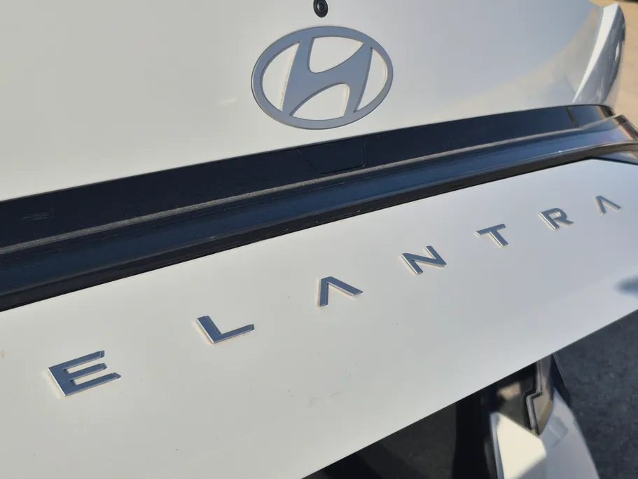 2025 Hyundai Elantra Smart 