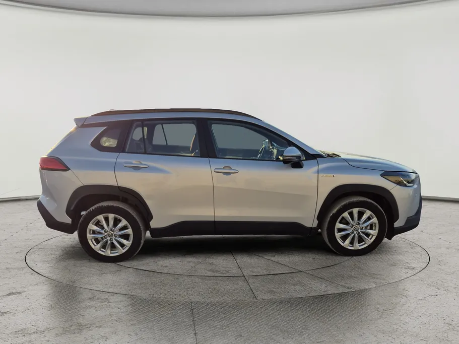 2024 Toyota Corolla Cross XLE HEV 