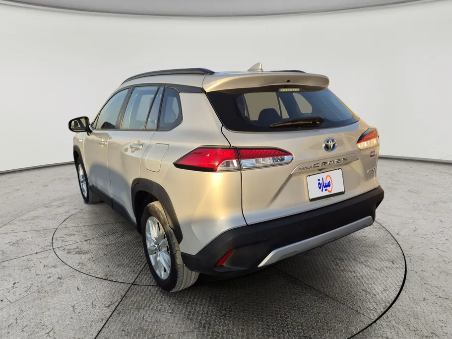 2024 Toyota Corolla Cross XLE HEV 