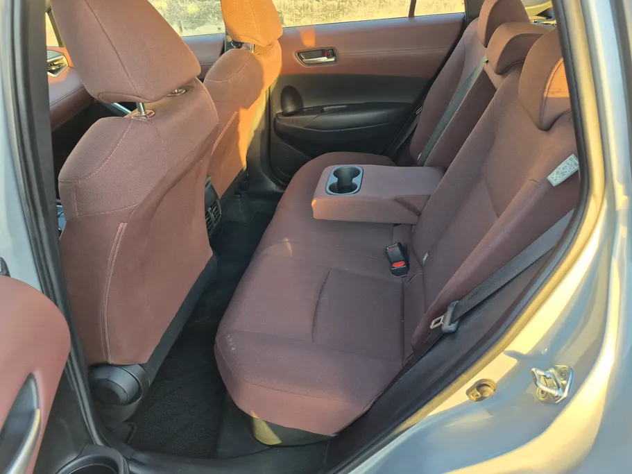 2024 Toyota Corolla Cross XLE HEV 
