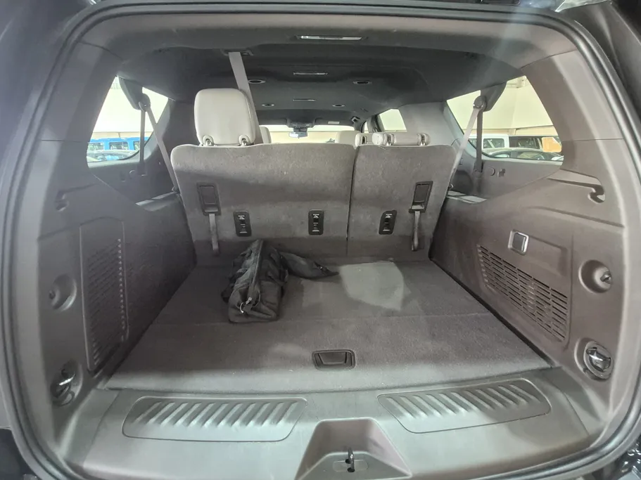 2024 Chevrolet Suburban LS 