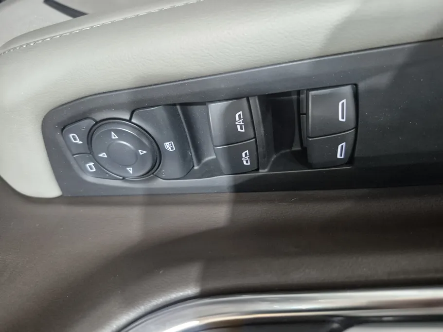 2024 Chevrolet Suburban LS 