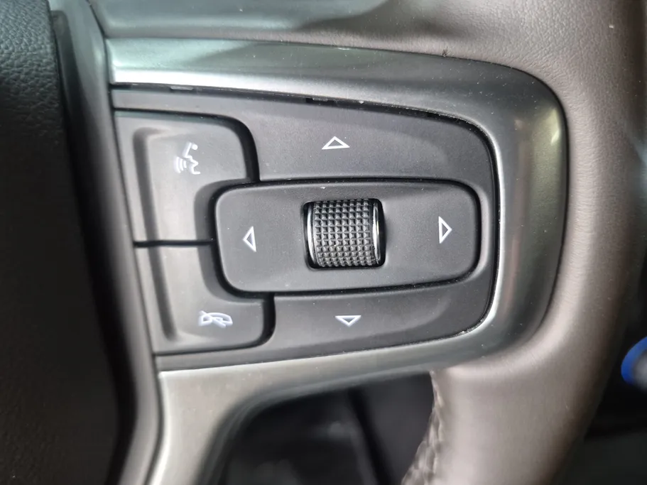 2024 Chevrolet Suburban LS 