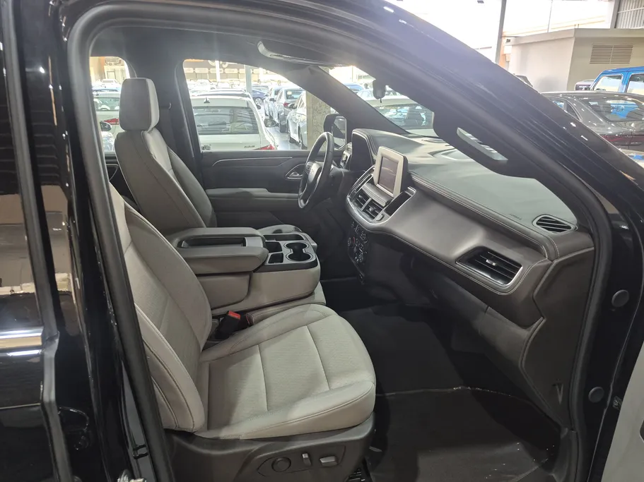 2024 Chevrolet Suburban LS 