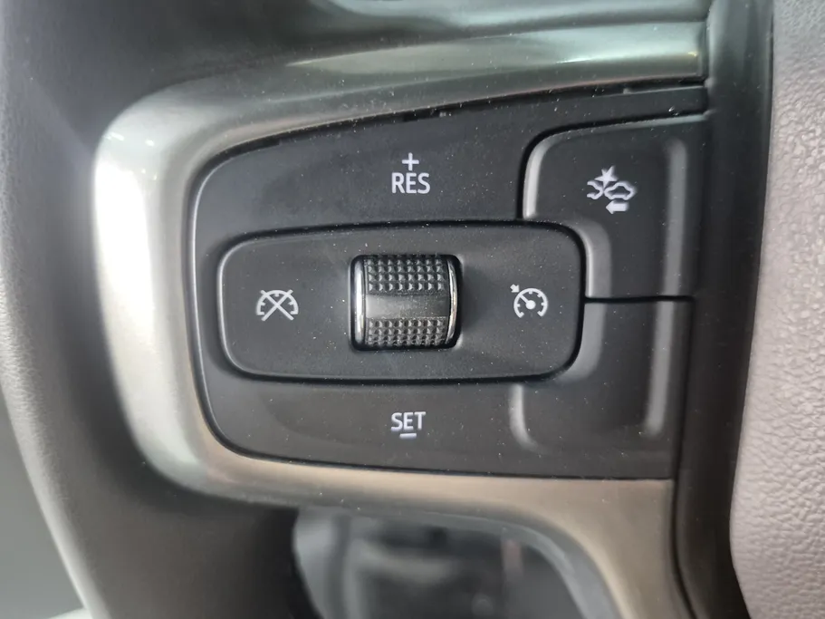2024 Chevrolet Suburban LS 