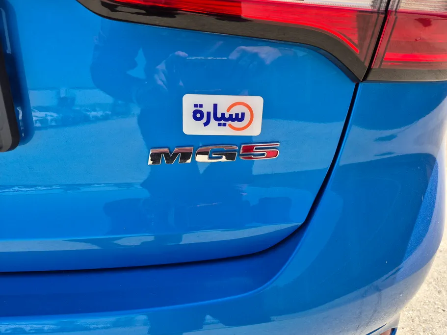 ام جي 5 STD 2025 