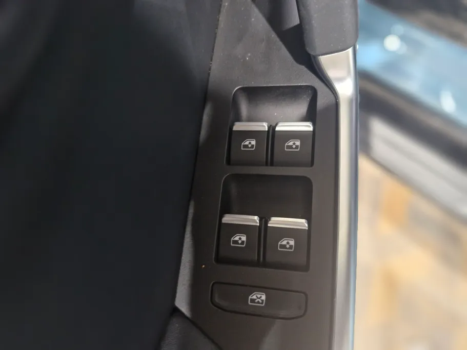 2027 باو 212 T01 Navigator 
