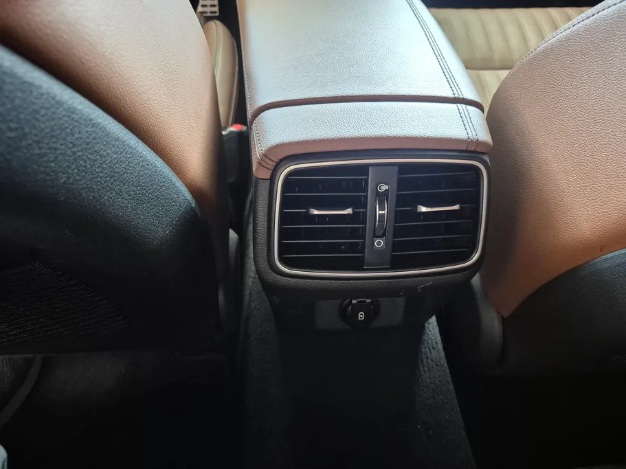2019 Genesis G70 Platinum 
