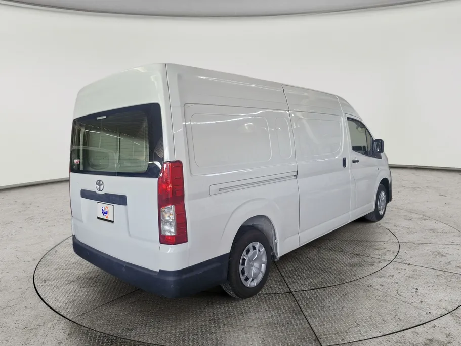 2022 Toyota Haice فان بضاعه 