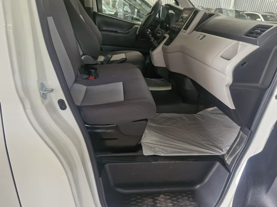 2022 Toyota Haice فان بضاعه 