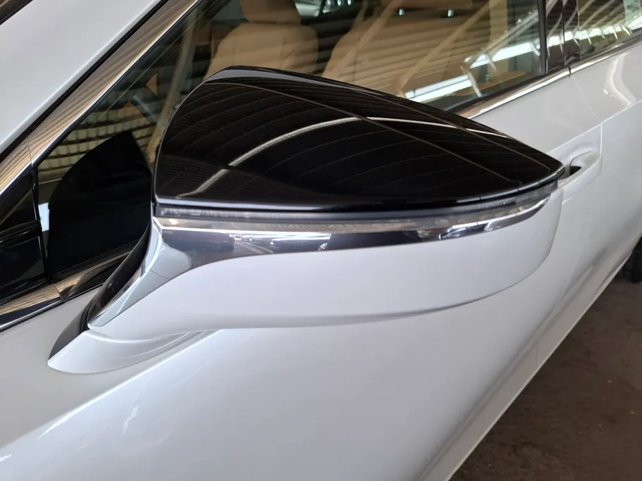 2023 Lexus ES 300 H 
