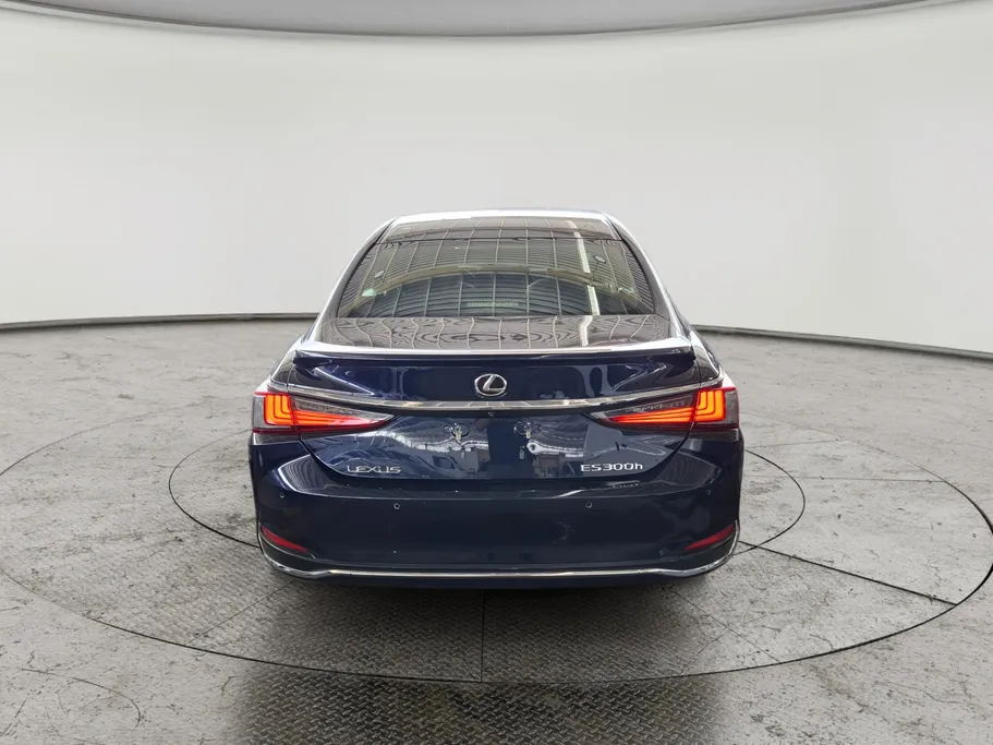 2023 Lexus ES 300 H 