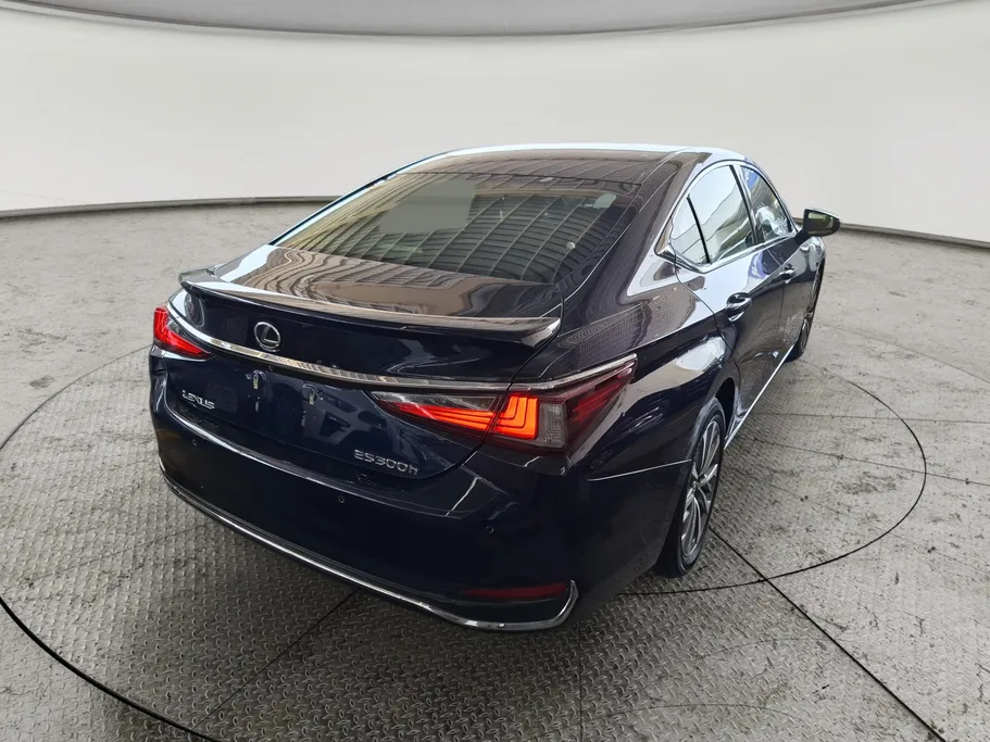 2023 Lexus ES 300 H 