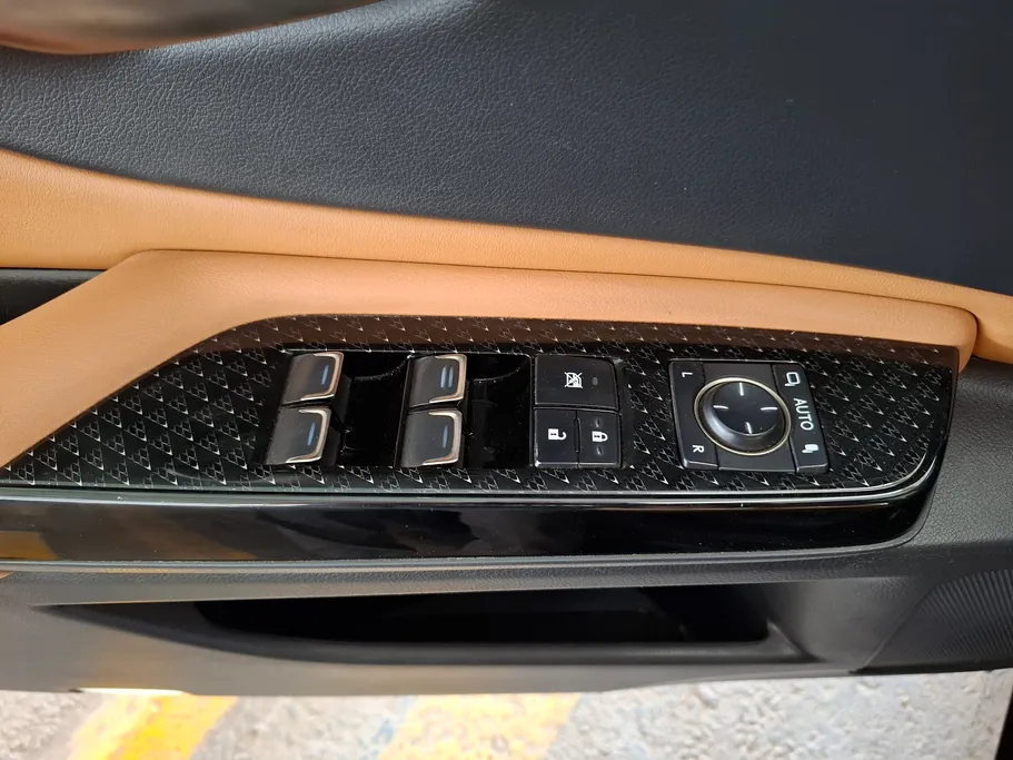 2023 Lexus ES 300 H 