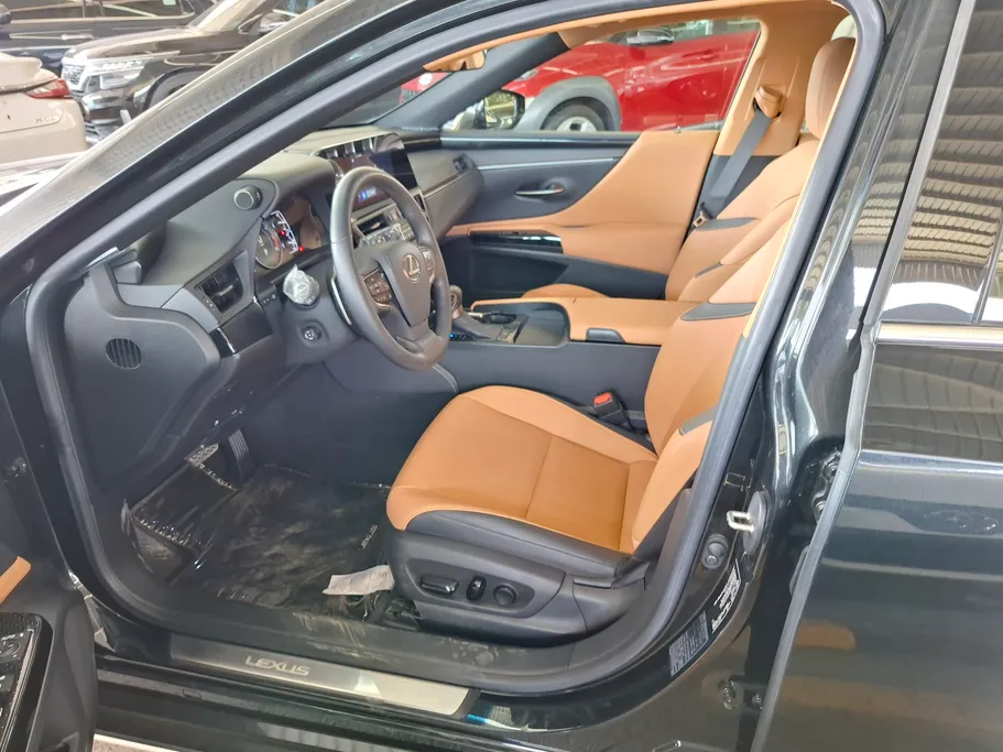 2024 Lexus ES 350 