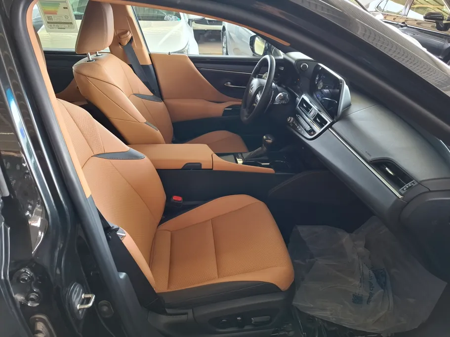 2024 Lexus ES 350 