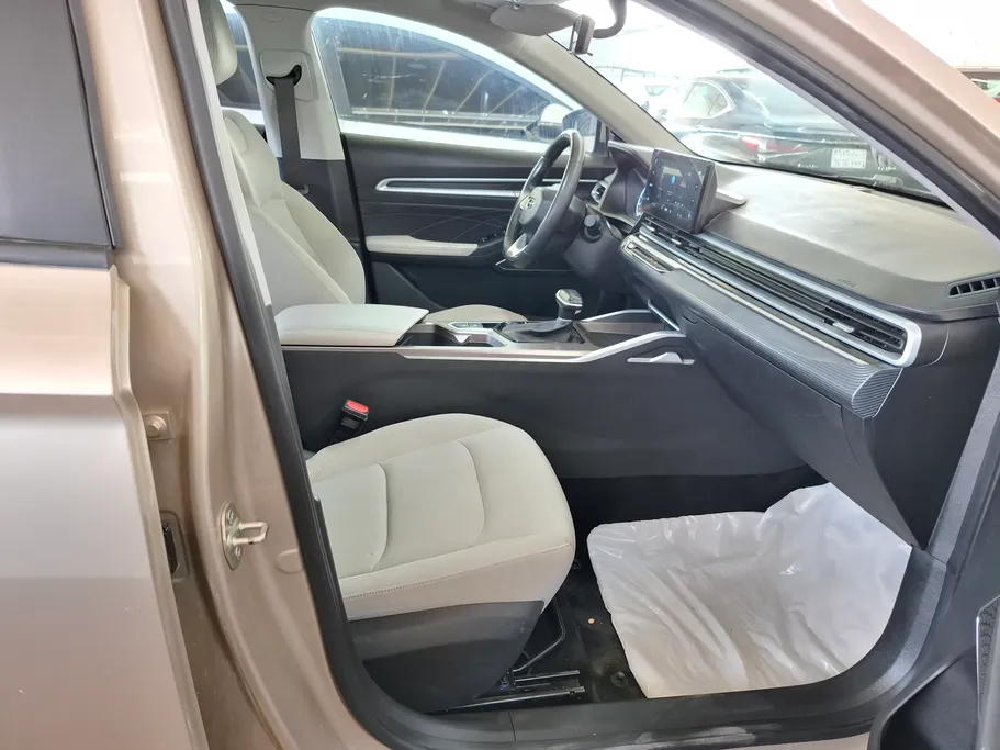 جيلي امجراند GS 2024 