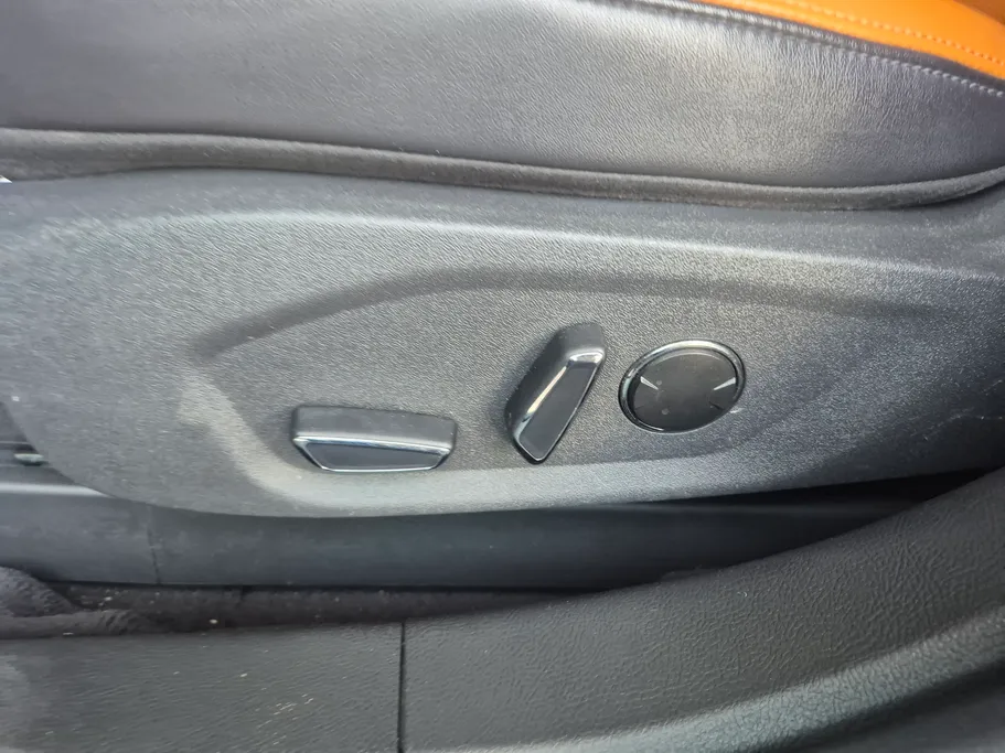 2022 Ford Taurus Titanium 