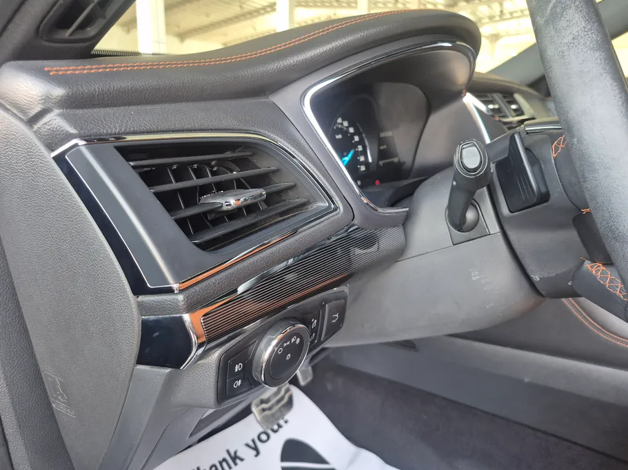 2022 Ford Taurus Titanium 