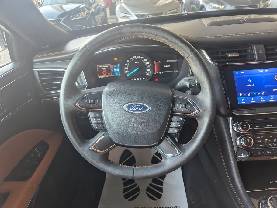 2022 Ford Taurus Titanium 