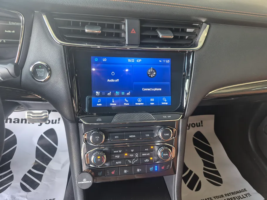 2022 Ford Taurus Titanium 