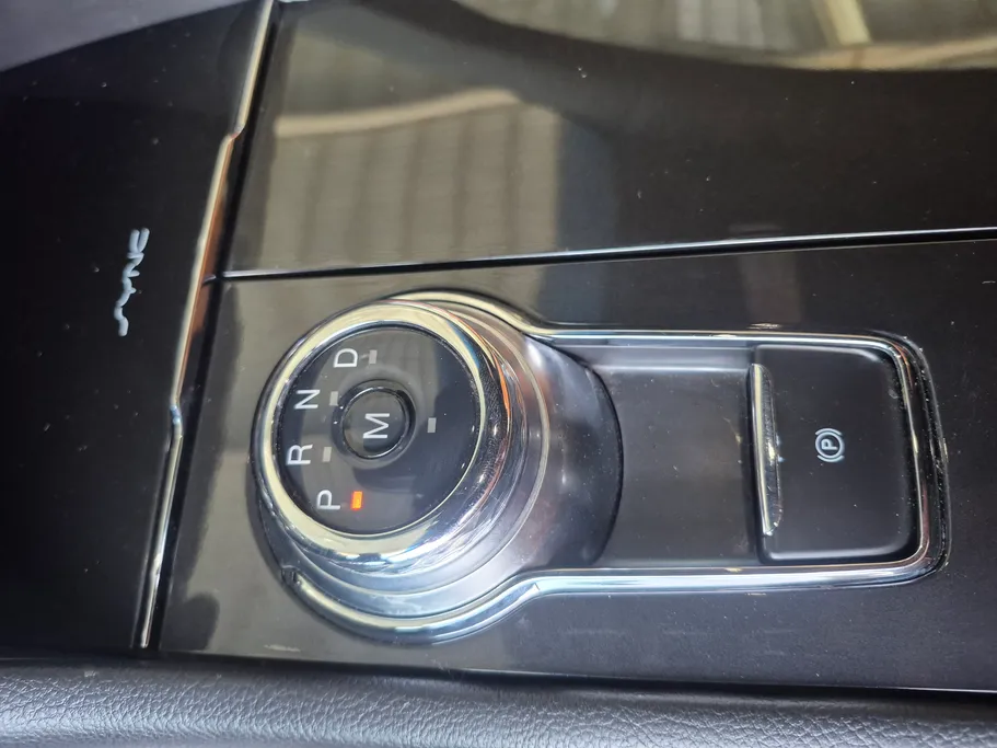 2022 Ford Taurus Titanium 