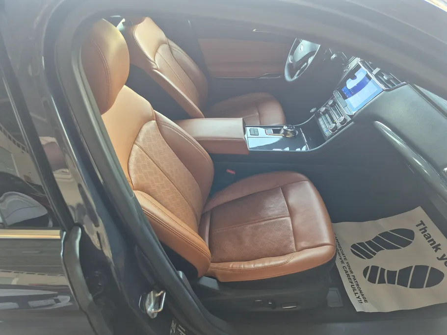 2022 Ford Taurus Titanium 