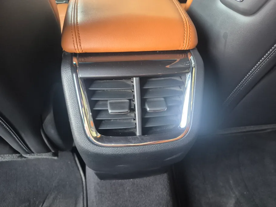 2022 Ford Taurus Titanium 