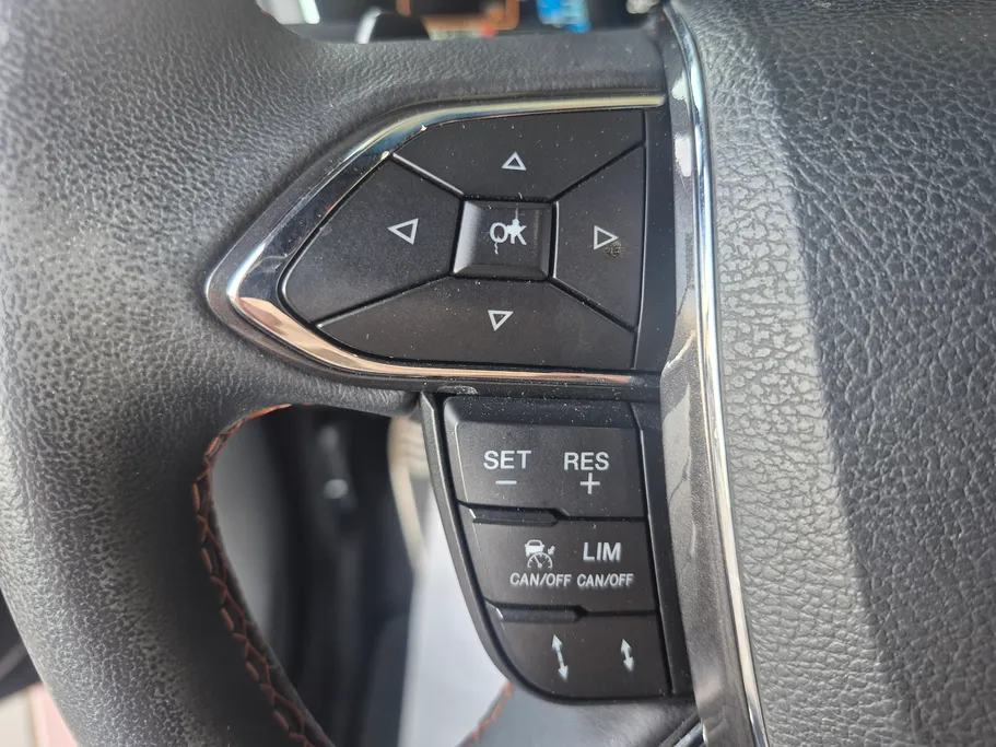2022 Ford Taurus Titanium 
