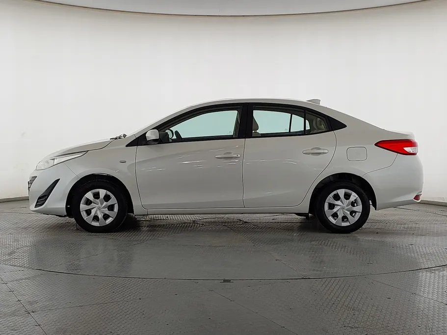 2019 Toyota Yaris  Y 
